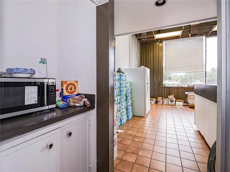 More Photos Of 415 US Highway 1, Vero Beach Freestanding For Sale