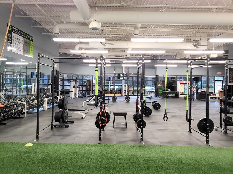 More Photos Of 7840 Roswell Rd, Sandy Springs Office For Sale