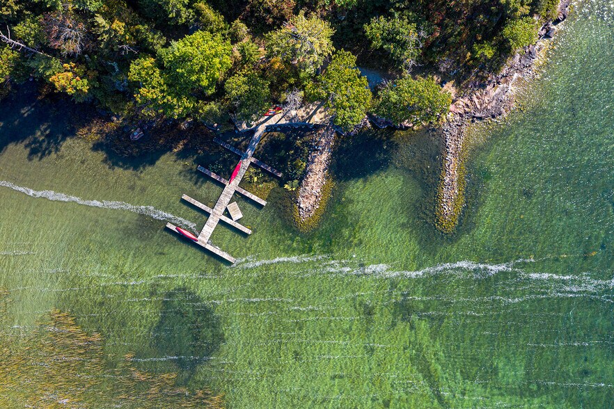 More Photos Of 345 Thousand Islands Pky, Leeds and The Thousand Islands Hotel For Sale