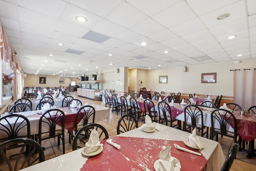 More Photos Of 2284 Gulf To Bay Blvd, Clearwater Restaurant For Sale