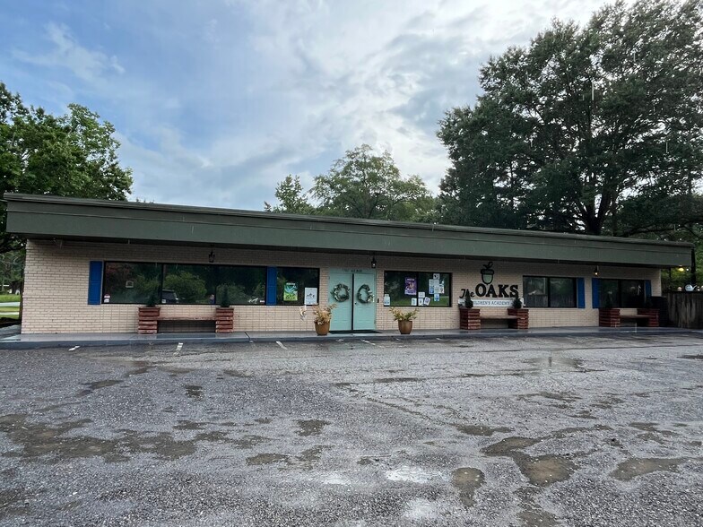 More Photos Of 2707 Idamor Dr, Charleston Daycare Center For Sale