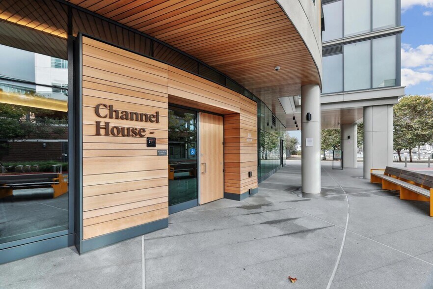 More Photos Of 40 Harrison St, Oakland Apartments For Lease