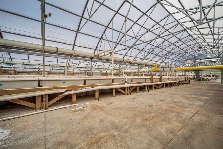 More Photos Of 1802 Industrial Park Dr, Ellsworth Industrial For Sale