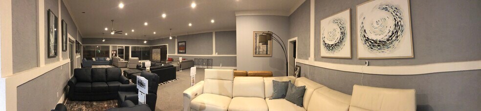 More Photos Of 29 Eglin Pky SE, Fort Walton Beach Freestanding For Sale