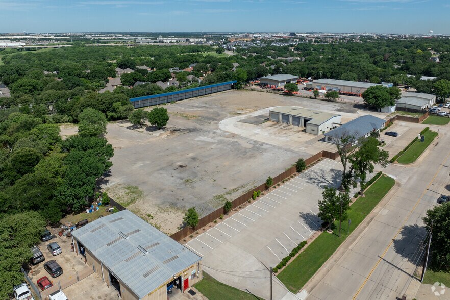 More Photos Of 421 Compton Ave, Irving Warehouse For Lease