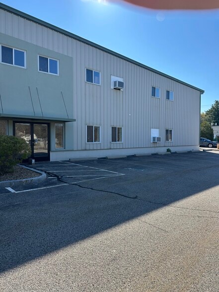 More Photos Of 280 Heritage Ave, Portsmouth Warehouse For Lease
