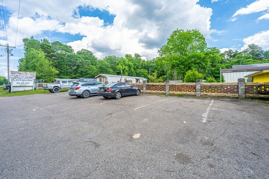 More Photos Of 1267 Trojan Rd, Cross Convenience Store For Sale