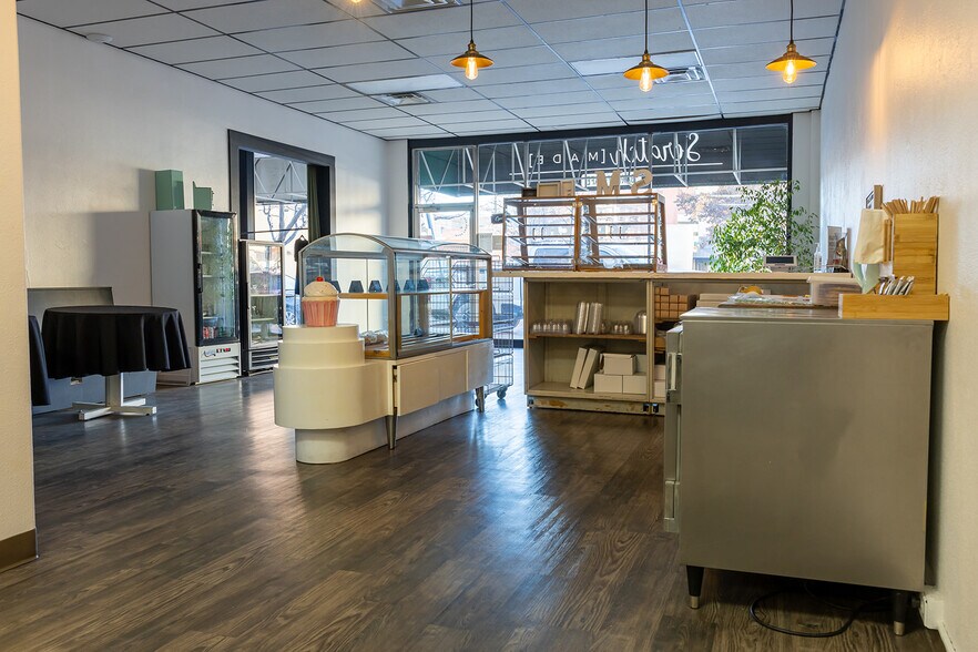 More Photos Of 112-118 SW 6th Ave, Amarillo Storefront For Lease