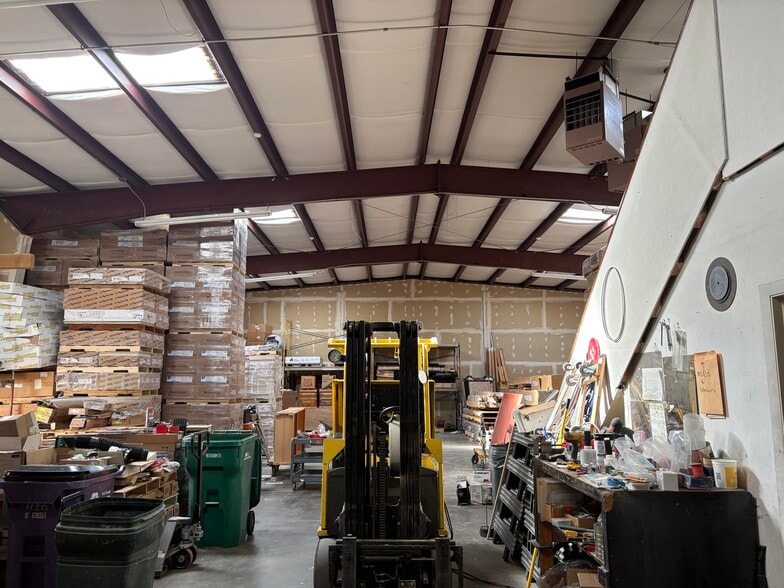 More Photos Of 3367 S Eliot St, Englewood Light Distribution For Lease