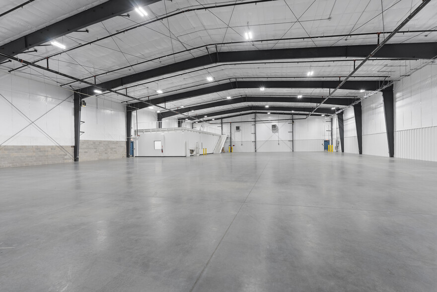 More Photos Of 6620 Stuart Ave, Jacksonville Warehouse For Lease