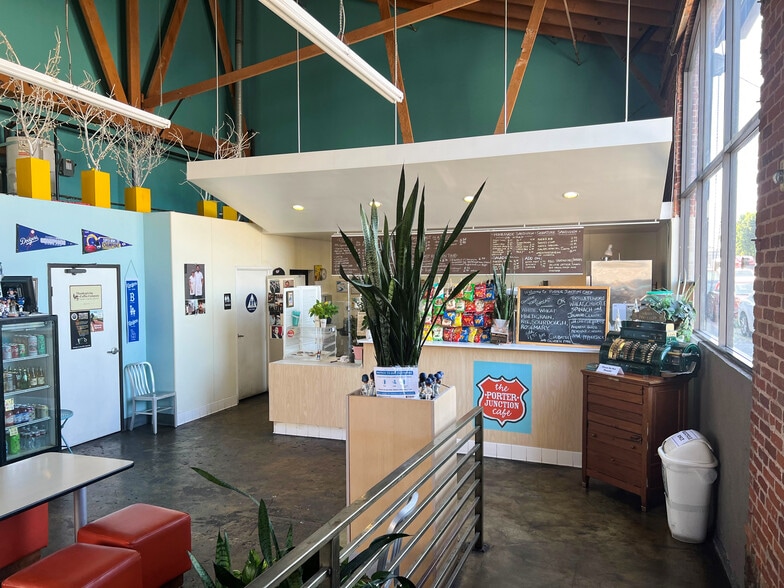 More Photos Of 2341-2345 E Olympic Blvd, Los Angeles Warehouse For Lease