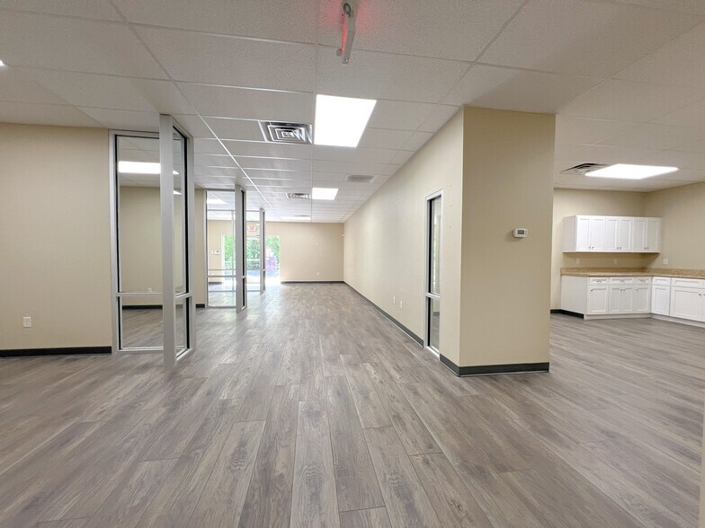 More Photos Of 200 Shannon Rd W, Sulphur Springs Storefront For Lease
