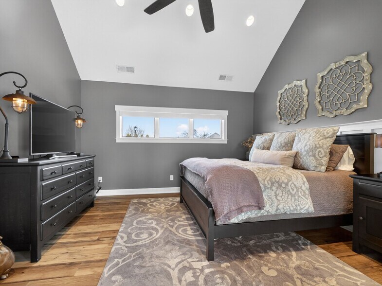 More Photos Of 15306 Covington Rd, Fort Wayne Flex For Sale