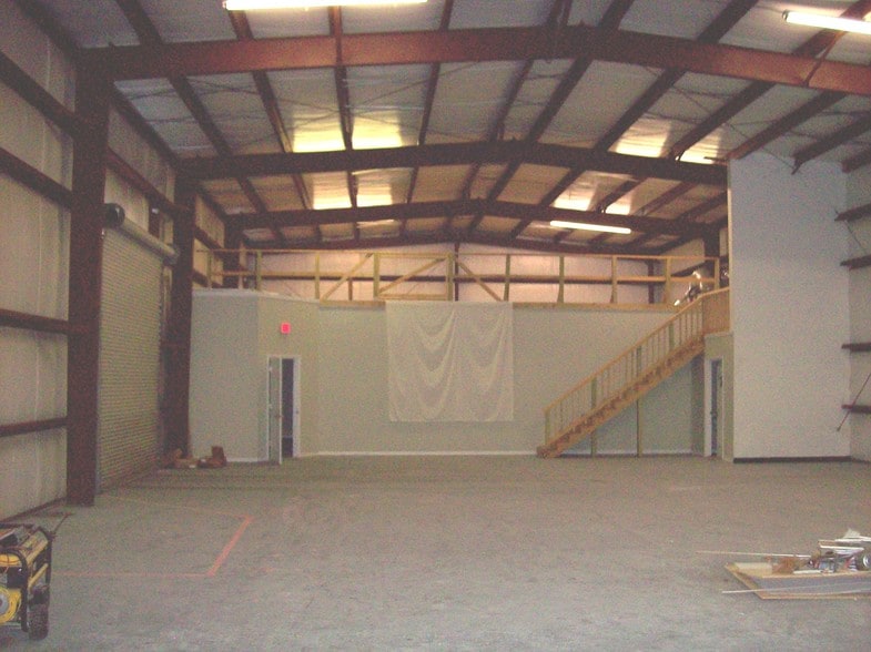 More Photos Of 56 S Dixie Hwy, Saint Augustine Warehouse For Lease