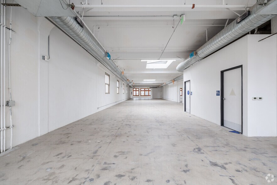 More Photos Of 737 S Broadway, Los Angeles Loft Creative Space For Sale