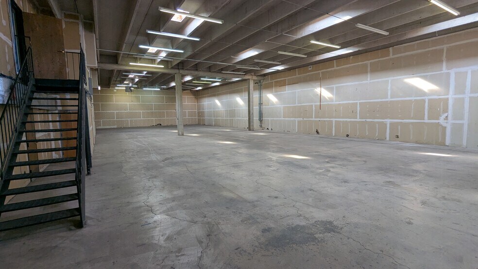 More Photos Of 7660 E Jewell Ave, Denver Manufacturing For Lease
