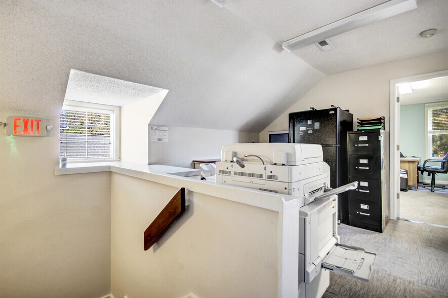 More Photos Of 4951 Jenkins Ave, North Charleston Office For Sale