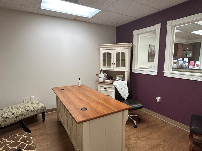 More Photos Of 712 16th St N, Saint Petersburg Medical For Lease