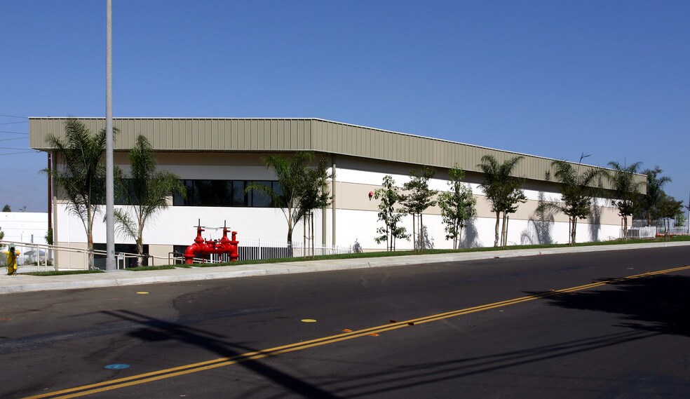 More Photos Of 545-565 Country Club Dr, Escondido Warehouse For Sale