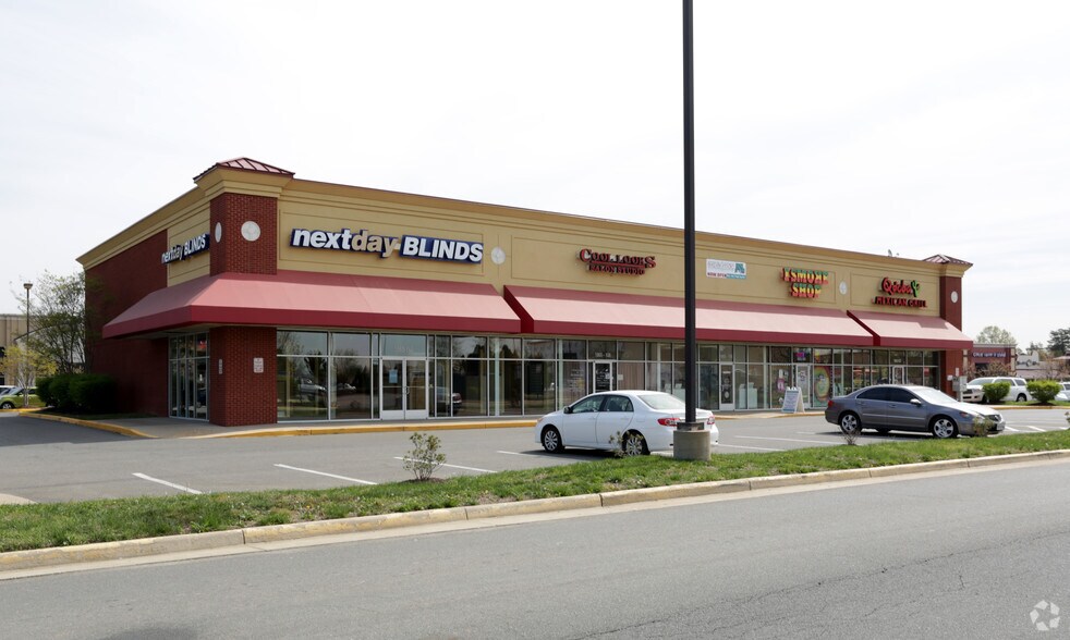 More Photos Of 1865 Carl D. Silver Pky, Fredericksburg Storefront For Lease