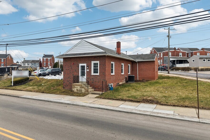 More Photos Of 306 E 4th St, Bridgeport Medical For Lease