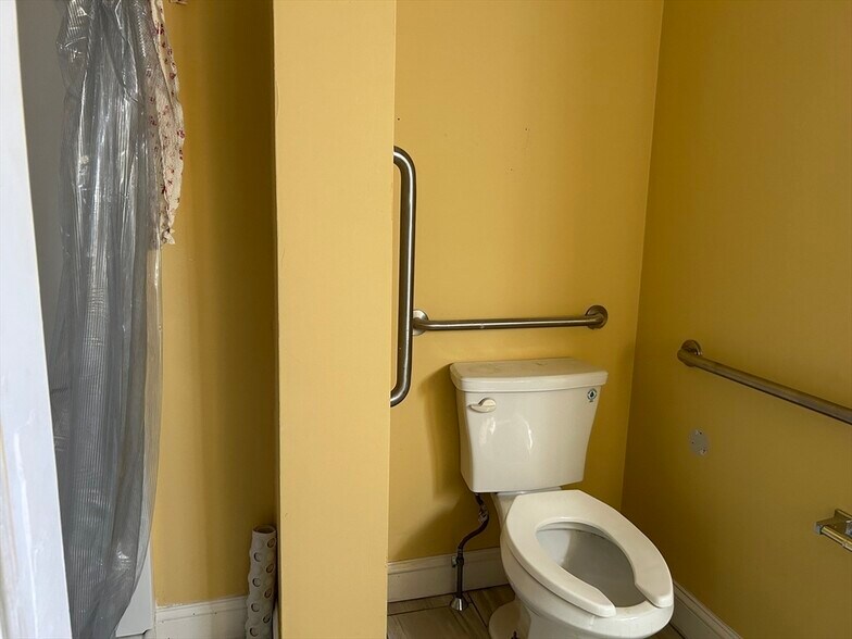 More Photos Of 527 Nantasket Ave, Hull Apartments For Lease