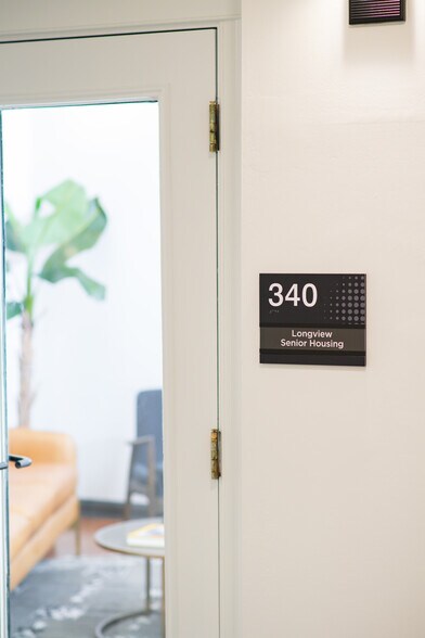 More Photos Of 442 W Kennedy Blvd, Tampa Office For Lease