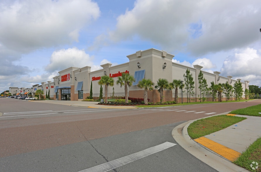 More Photos Of 919 Lakeland Park Center Dr, Lakeland Unknown For Lease