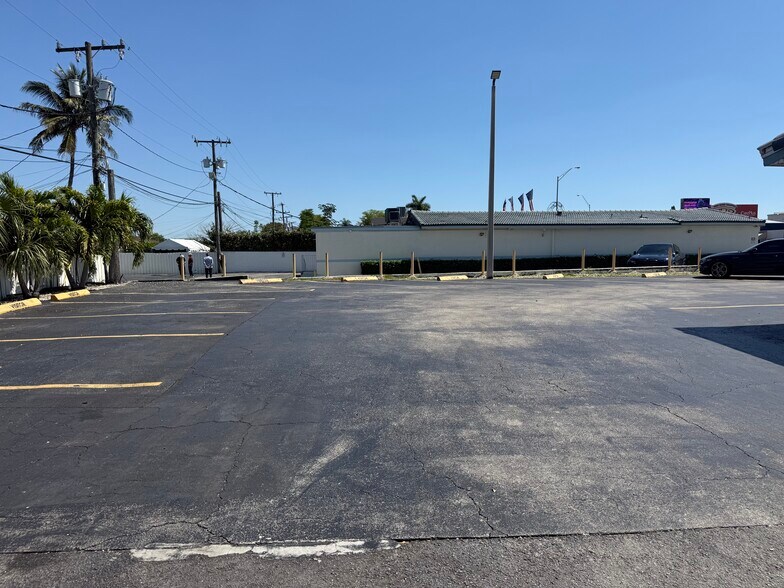 More Photos Of 9611 SW 40th St, Miami Medical For Sale