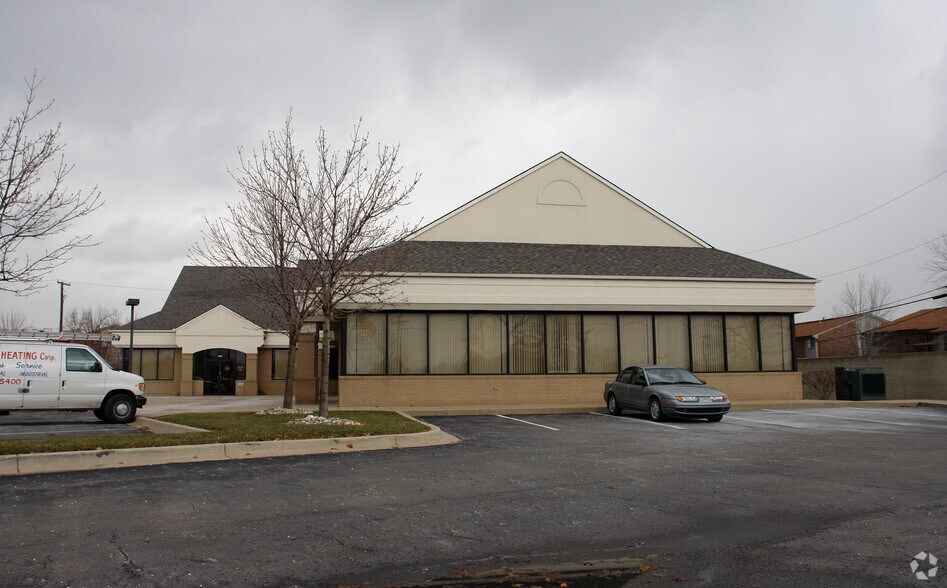 More Photos Of 34620 Utica Rd, Fraser Office For Lease