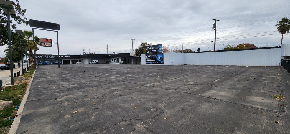 More Photos Of 276 N Abby St, Fresno Auto Dealership For Sale