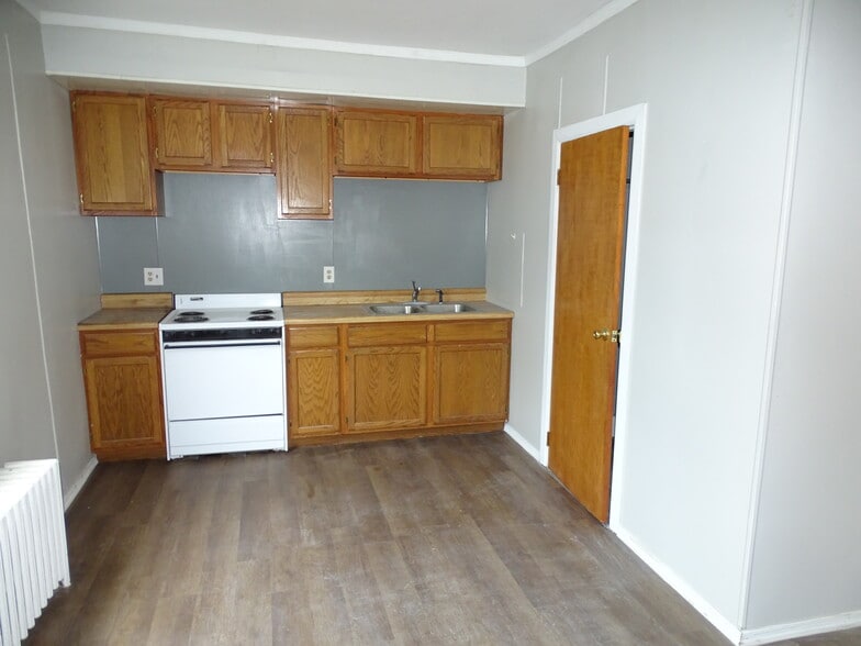 More Photos Of 519 Rock St, Shamokin Storefront Retail Residential For Sale