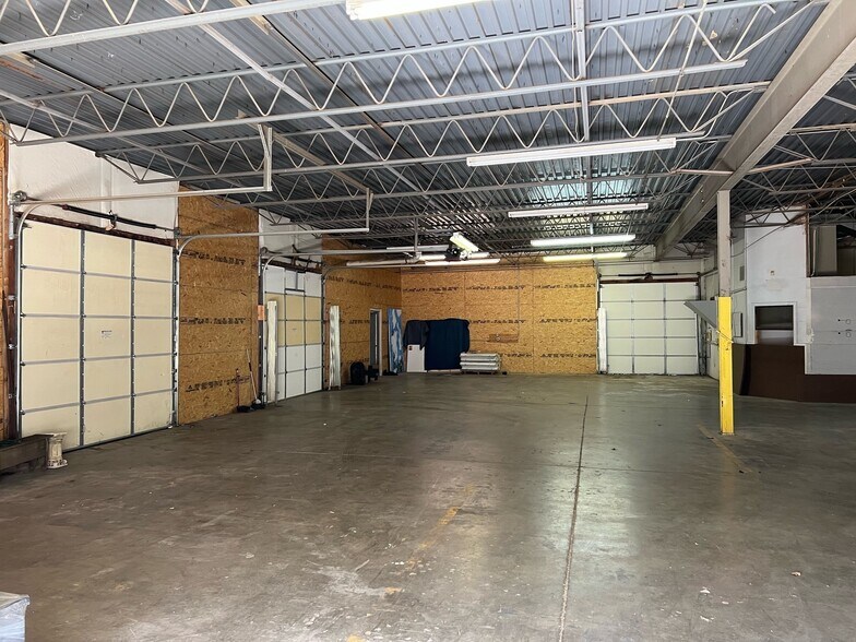 More Photos Of 35 Rockridge Rd, Englewood Warehouse For Sale