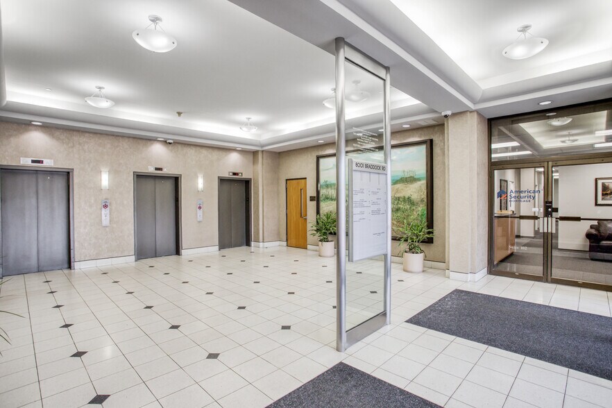 More Photos Of 8001 Braddock Rd, Springfield Office For Lease