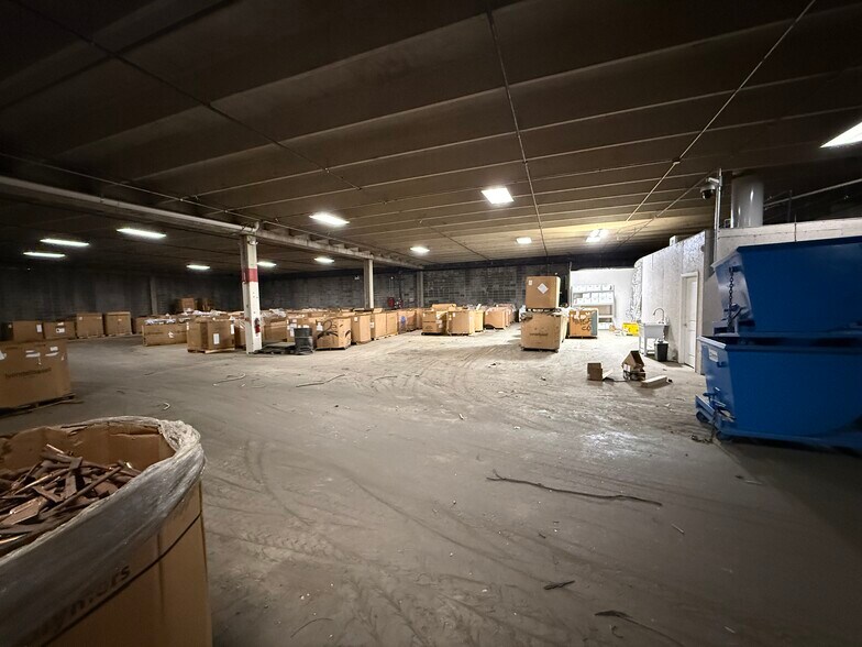 More Photos Of 114 Belton Dr, Spartanburg Manufacturing For Lease
