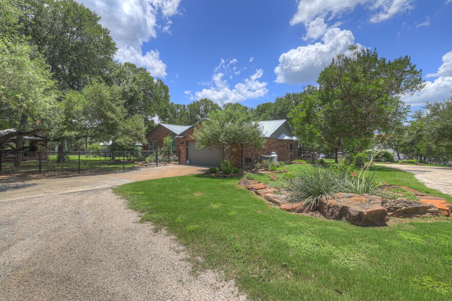 More Photos Of 14147 FM 306, Canyon Lake Trailer Camper Park For Sale