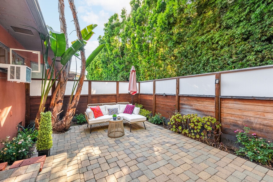 More Photos Of 914 20Th St, Santa Monica Apartments For Sale