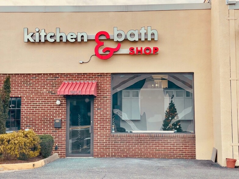 More Photos Of 5601 General Washington Dr, Alexandria Showroom For Sale