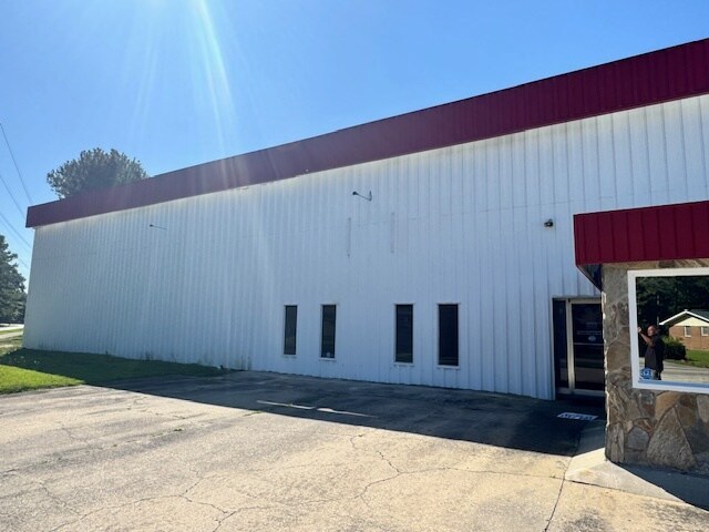 More Photos Of 637 State Rd, Cheraw Manufacturing For Sale
