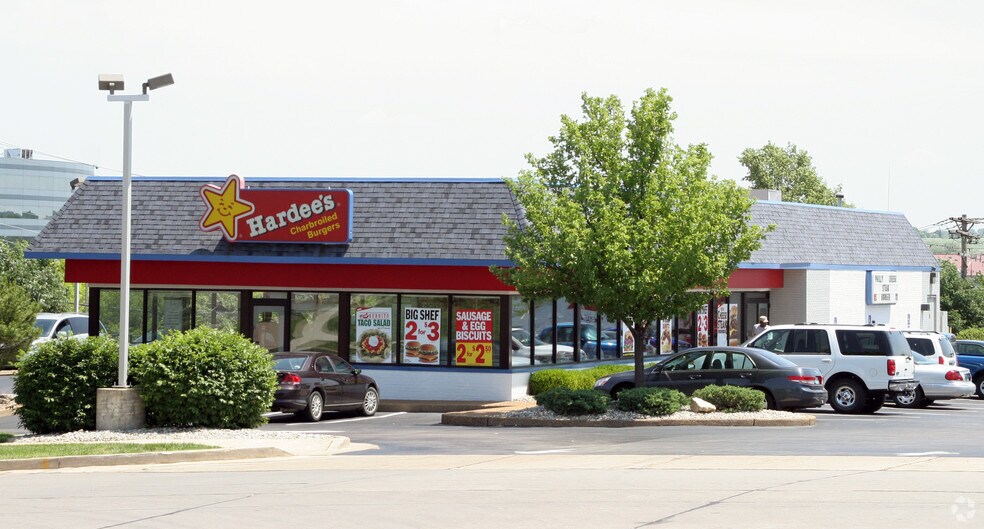 More Photos Of 12004 Lackland Rd, Saint Louis Fast Food For Sale