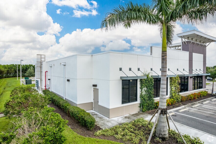 More Photos Of 9967 Triangle Blvd, Naples Freestanding For Sale