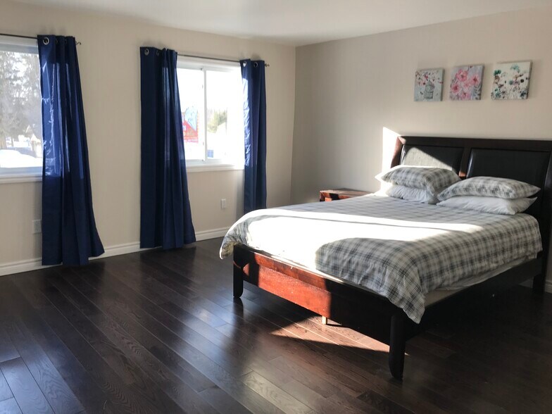 More Photos Of 2551 Petawawa Blvd, Petawawa Freestanding For Sale