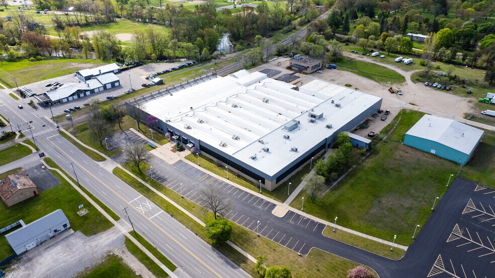 More Photos Of 711 W Pickard St, Mount Pleasant Manufacturing For Lease