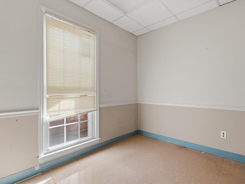 More Photos Of 825 Majestic Ct, Gastonia Medical For Lease