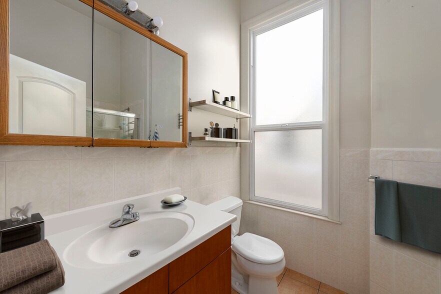More Photos Of 637-639 Clement St, San Francisco Storefront Retail Residential For Sale