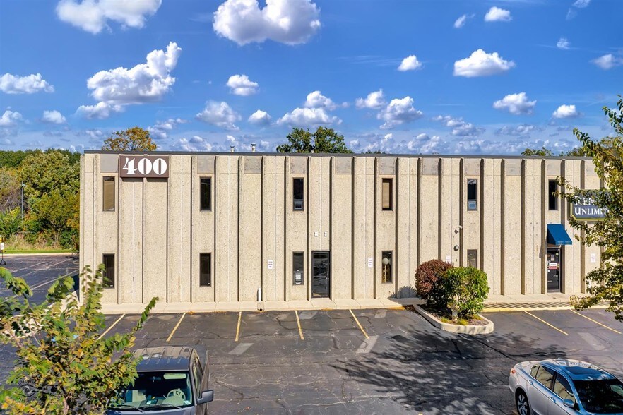 More Photos Of 400 N Schmidt Rd, Bolingbrook Office For Lease