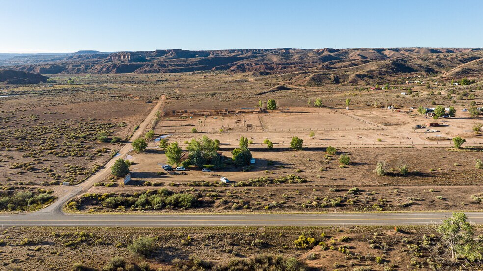 More Photos Of 2040 Long Rd Cyn, Kanab Freestanding For Sale