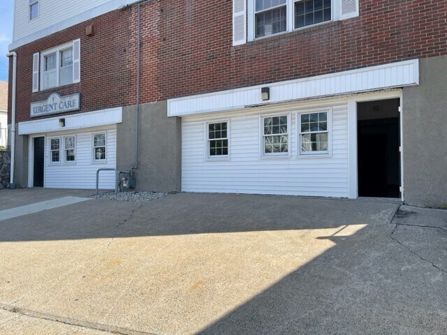 More Photos Of 100 Smithfield Ave, Pawtucket Medical For Sale