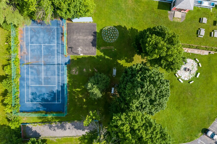 More Photos Of 6302 Main St, Tannersville Hotel For Sale