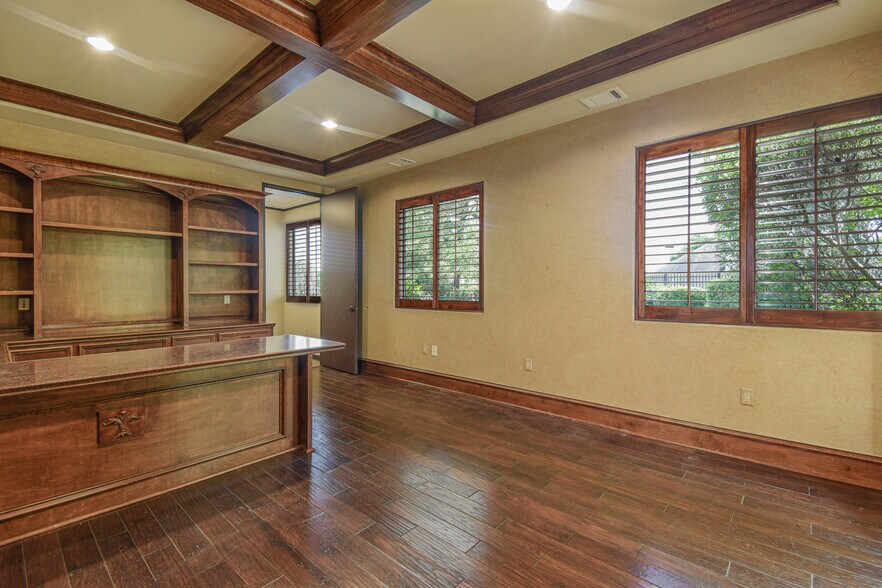 More Photos Of 821 Crossbridge Dr, Spring Office For Sale